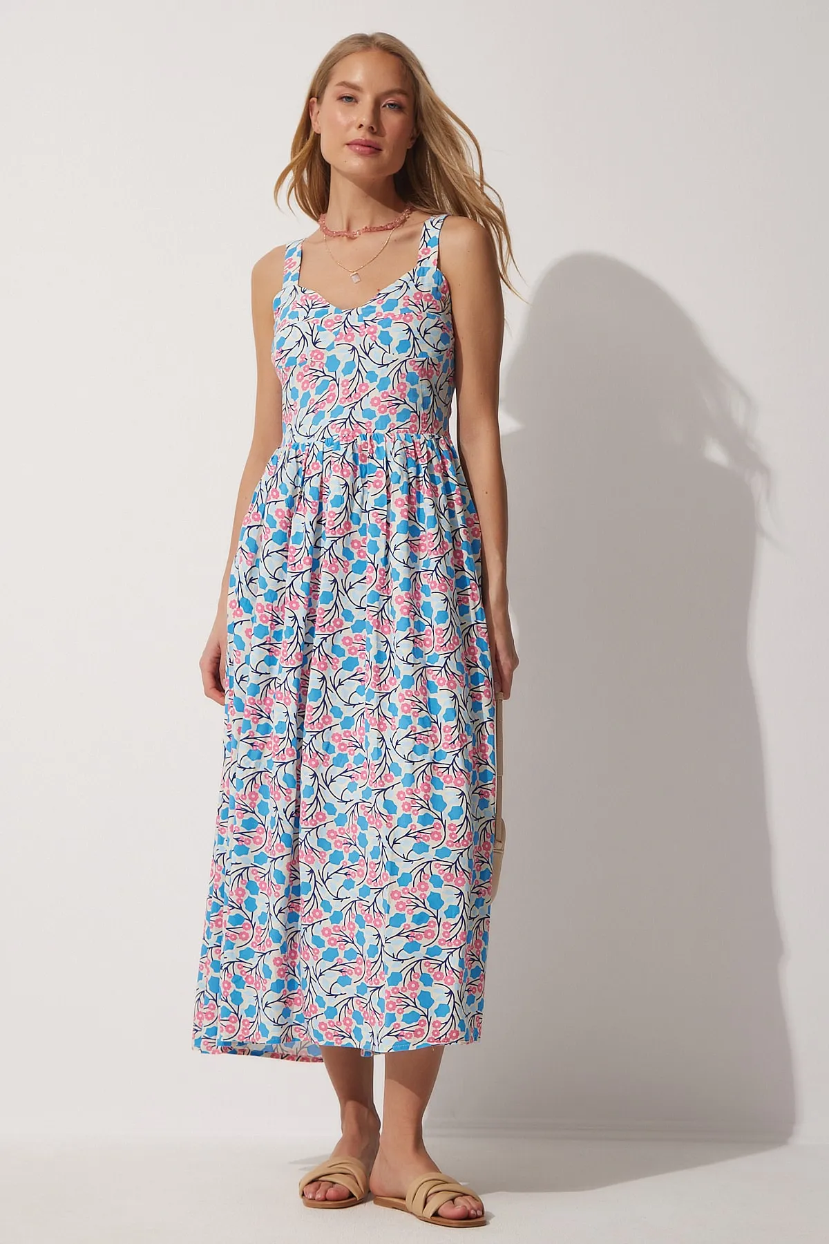 Happiness İstanbul  Blaues, geblümtes, langes Viskose-Sommerkleid für Damen FN03026