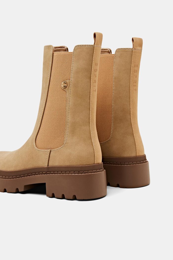 Grobe Boots in Lederoptik