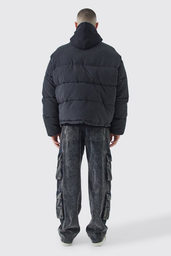 Kastige Oversize Nylon-Steppjacke mit PU-Aufnäher