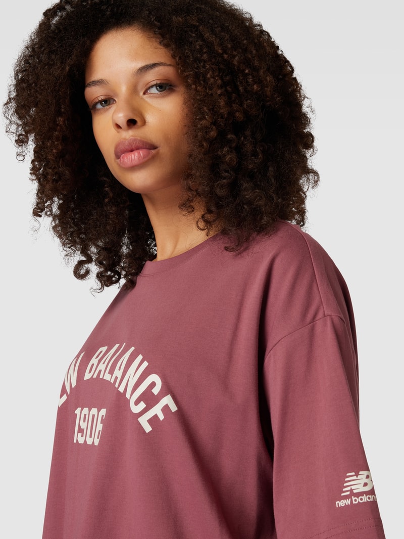 Oversized T-Shirt mit Label-Print in dunkelrot
