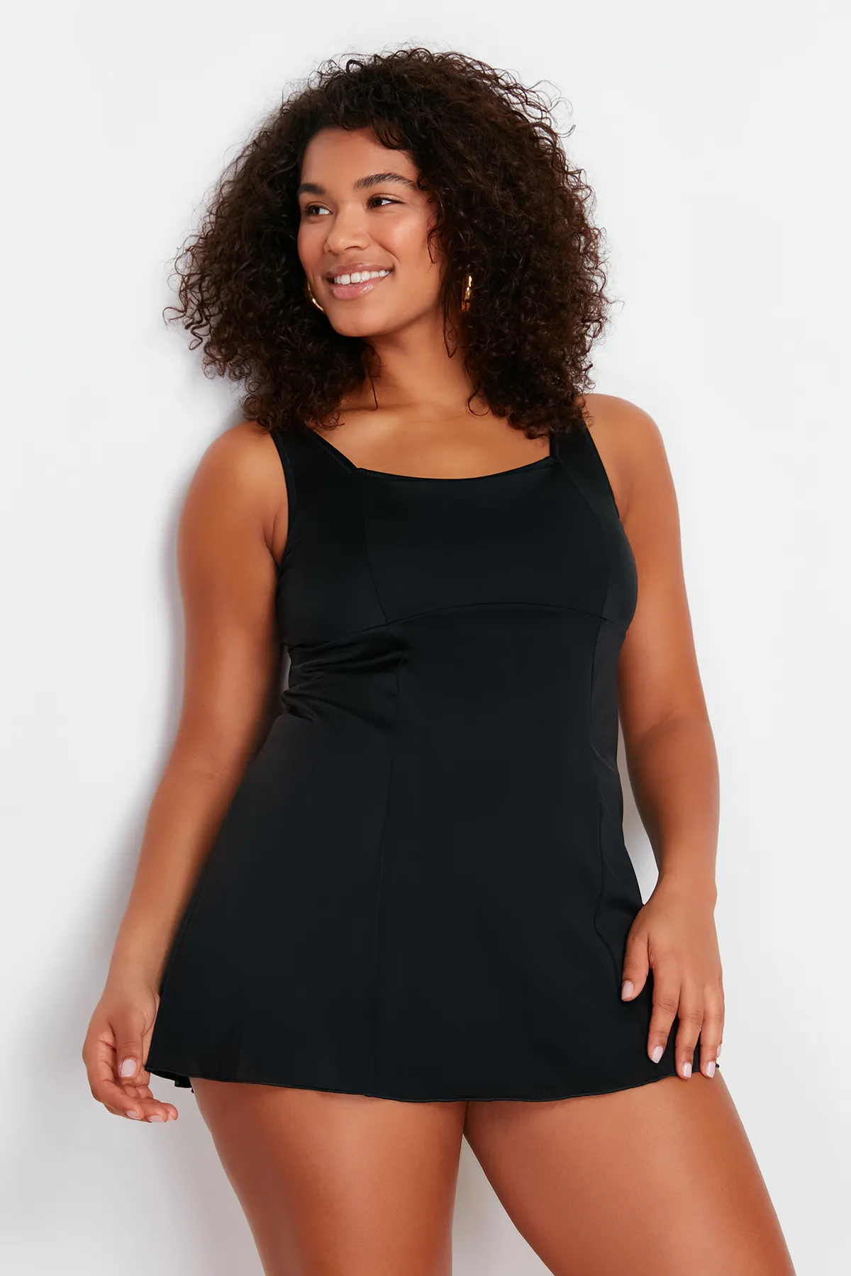 Trendyol Curve  Schwarzer Badeanzug mit eckigem Ausschnitt TBBSS24AM00011