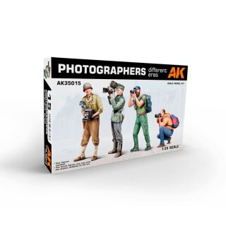 Photographers (Different Eras) 1/35