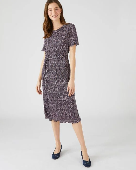 Robe plissée manches courtes