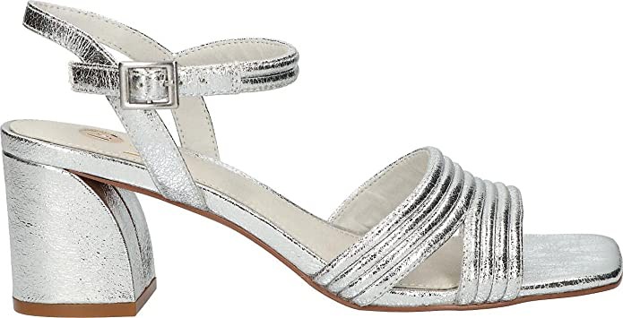 MARCH 15 B.V. Klassische Sandalen silber
