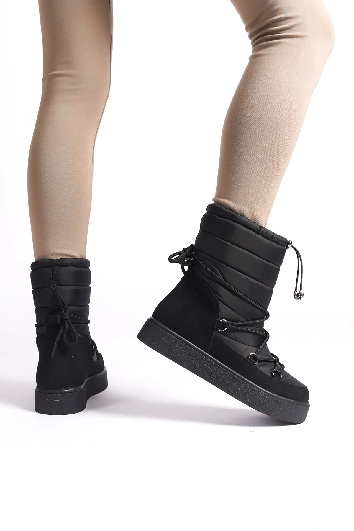 Capone Outfitters  Fallschirmspringer-Schneestiefel für Damen mit runder Zehenpartie