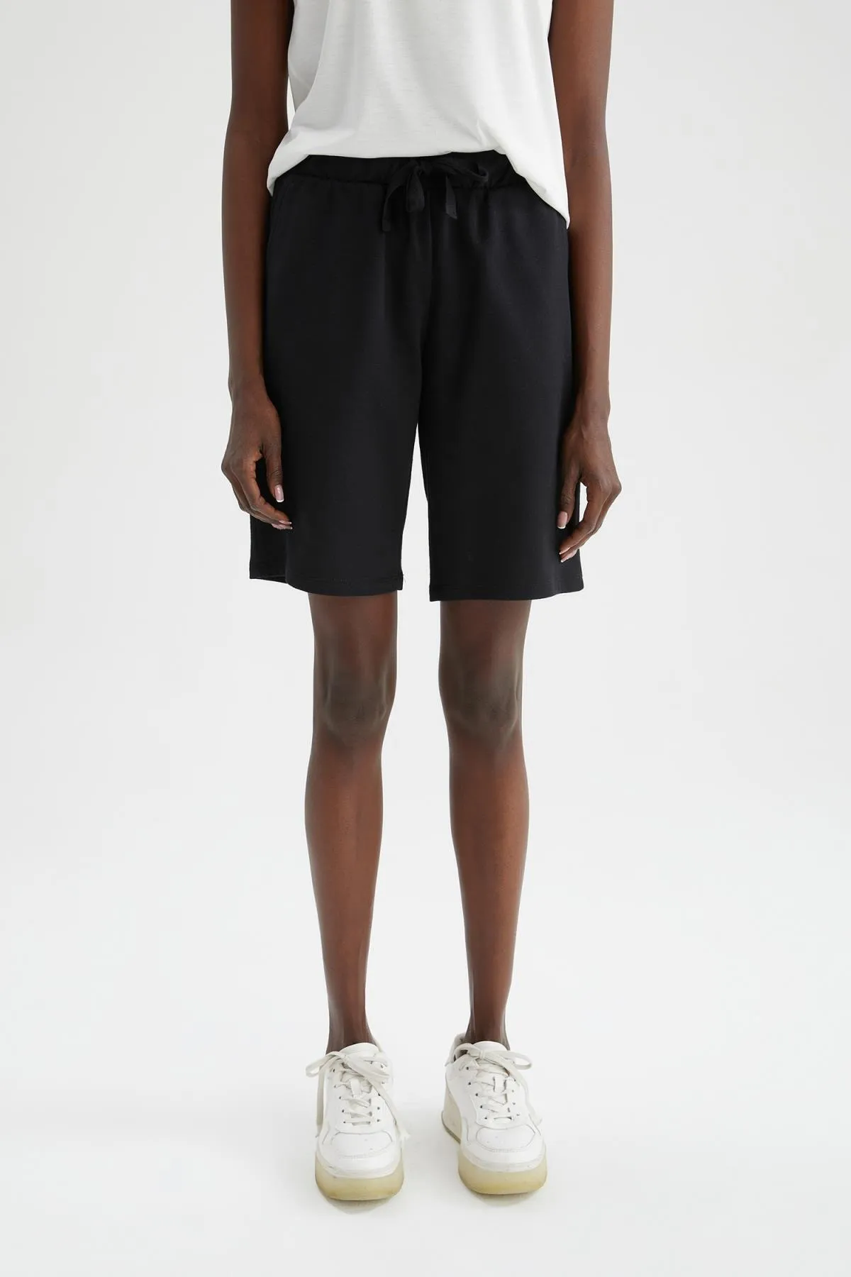 DeFacto  Bermudashorts mit normaler Taille und Schnürung, wendbar, 100 % Baumwolle, W9369az22sm