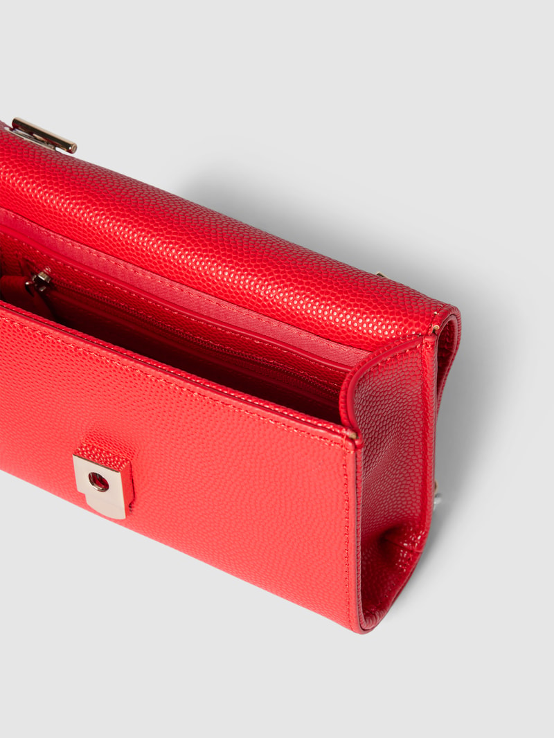 Clutch mit Label-Applikation Modell 'DIVINA' in rot
