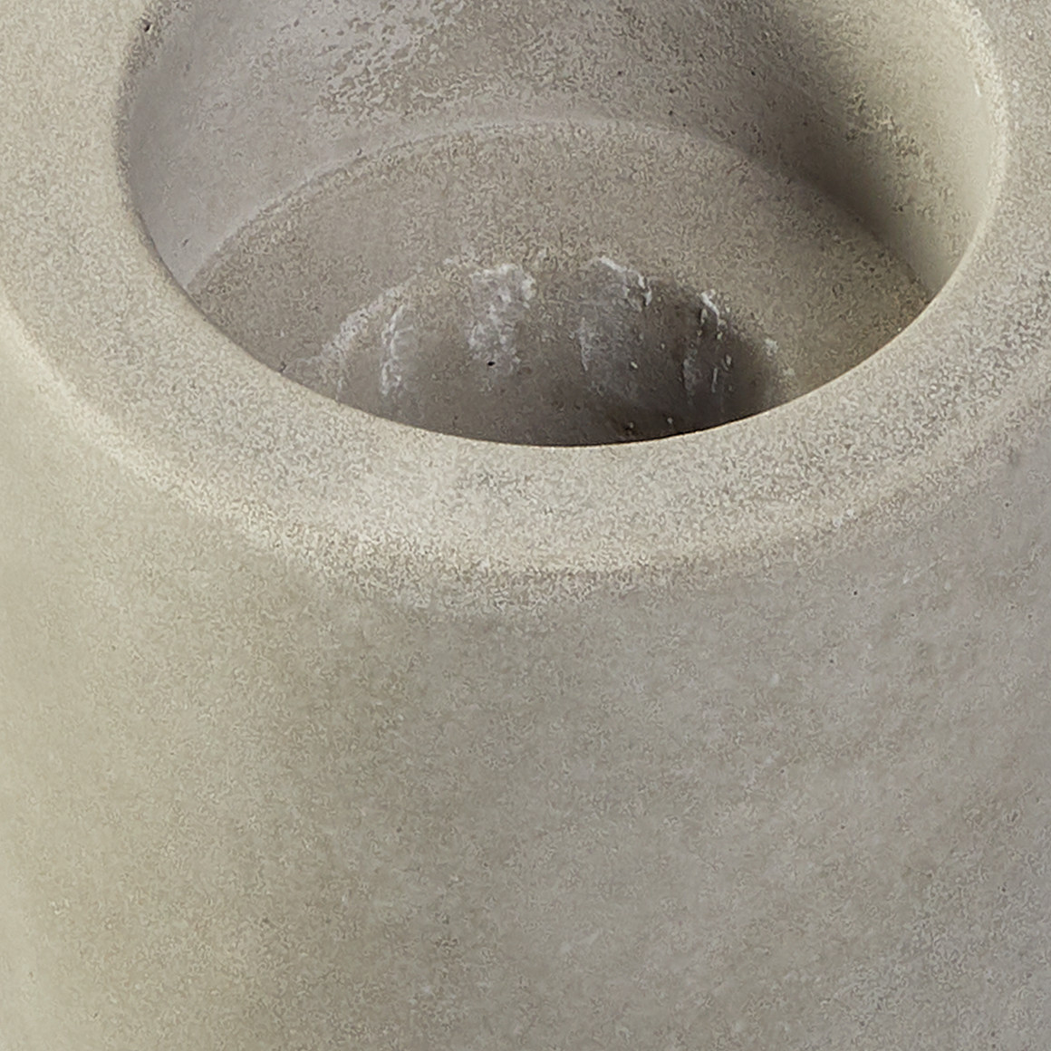 Kerzenhalter aus Beton
