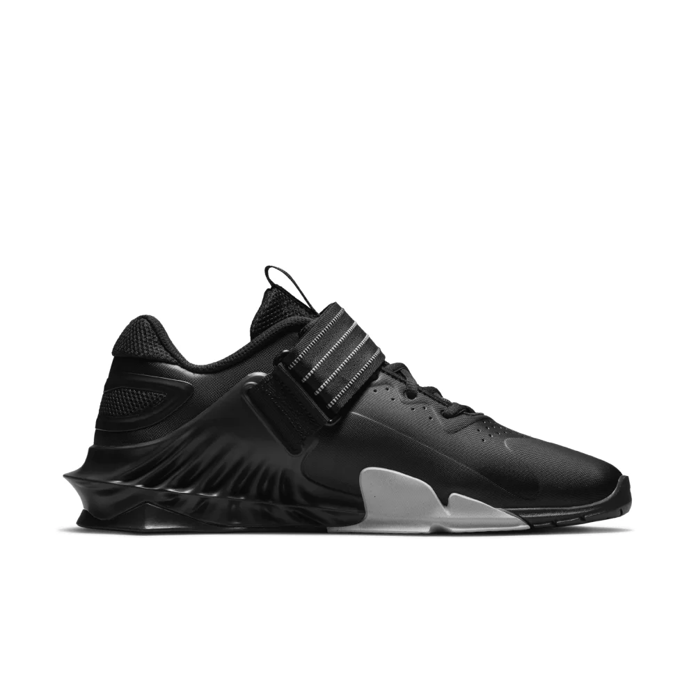 Nike Savaleos CV5708-010 / schwarz