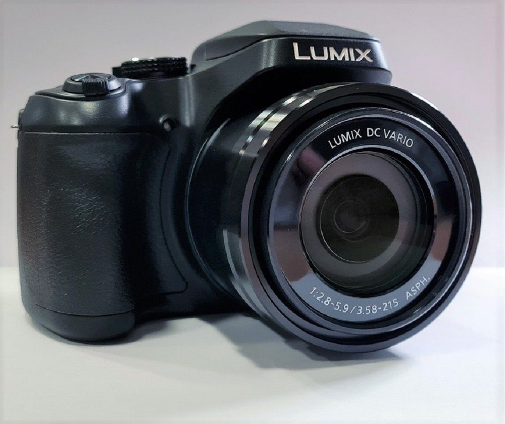 Panasonic Panasonic Lumix DC-FZ83 schwarz + Tasche + 64 GB Kompaktkamera
