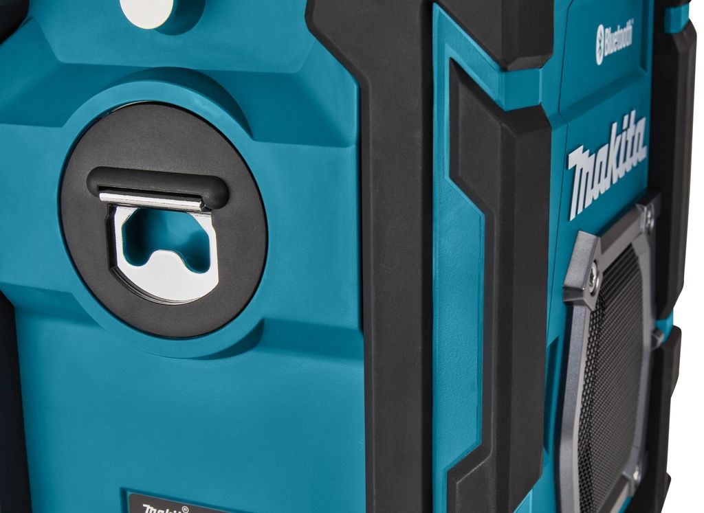 Radio de șantier Makita DMR301 cu Bluetooth și DAB, DAB+ și FM cu funcție de încărcare