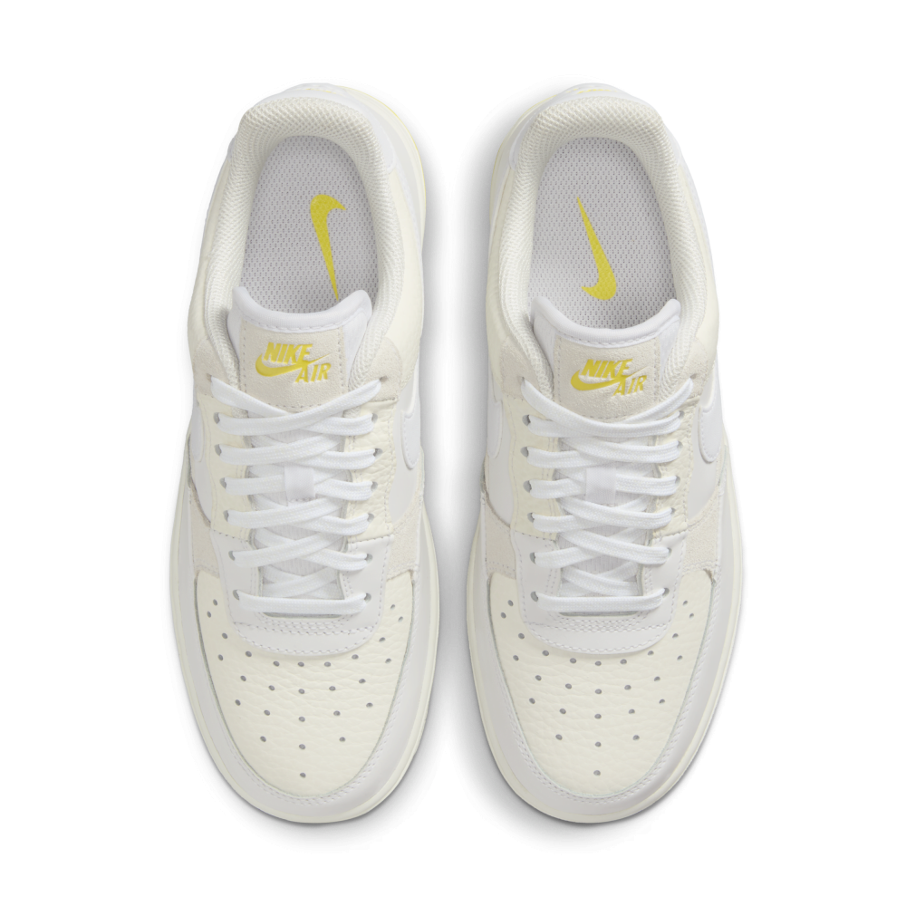 Nike WMNS Air Force 1 07 Low FQ0709-100 / weiss