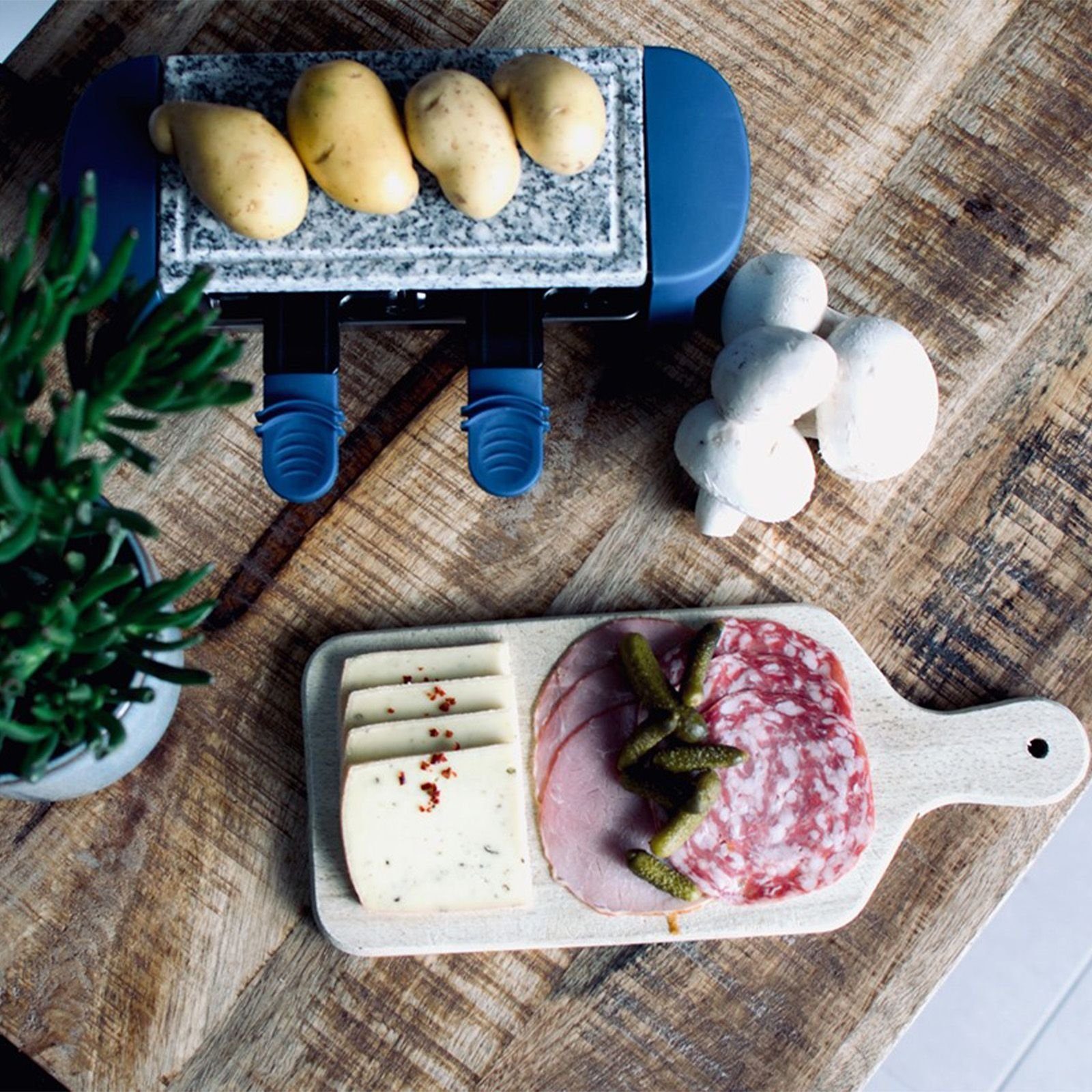 bmf-versand Raclette Raclette 2 Personen Tischgrill Elektrogrill Heißer Stein, 2 Raclettepfännchen, 350,00 W, Inklusive 2 Pfännchen, Ein-/Ausschalter, Naturgrillstein