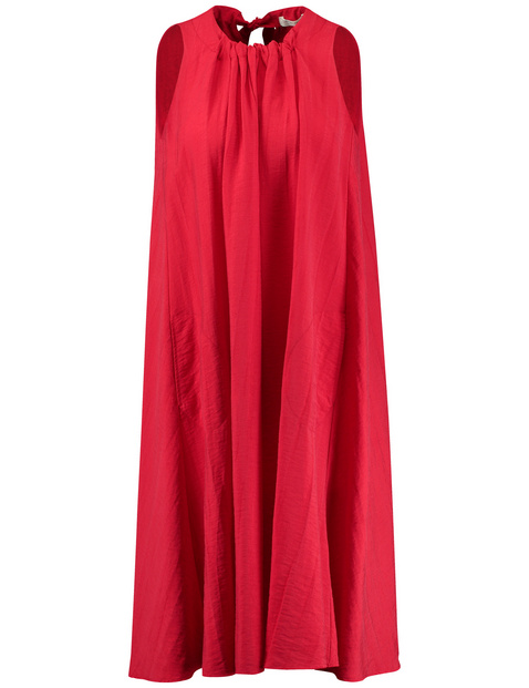 Ärmelloses Kleid mit Faltendetail