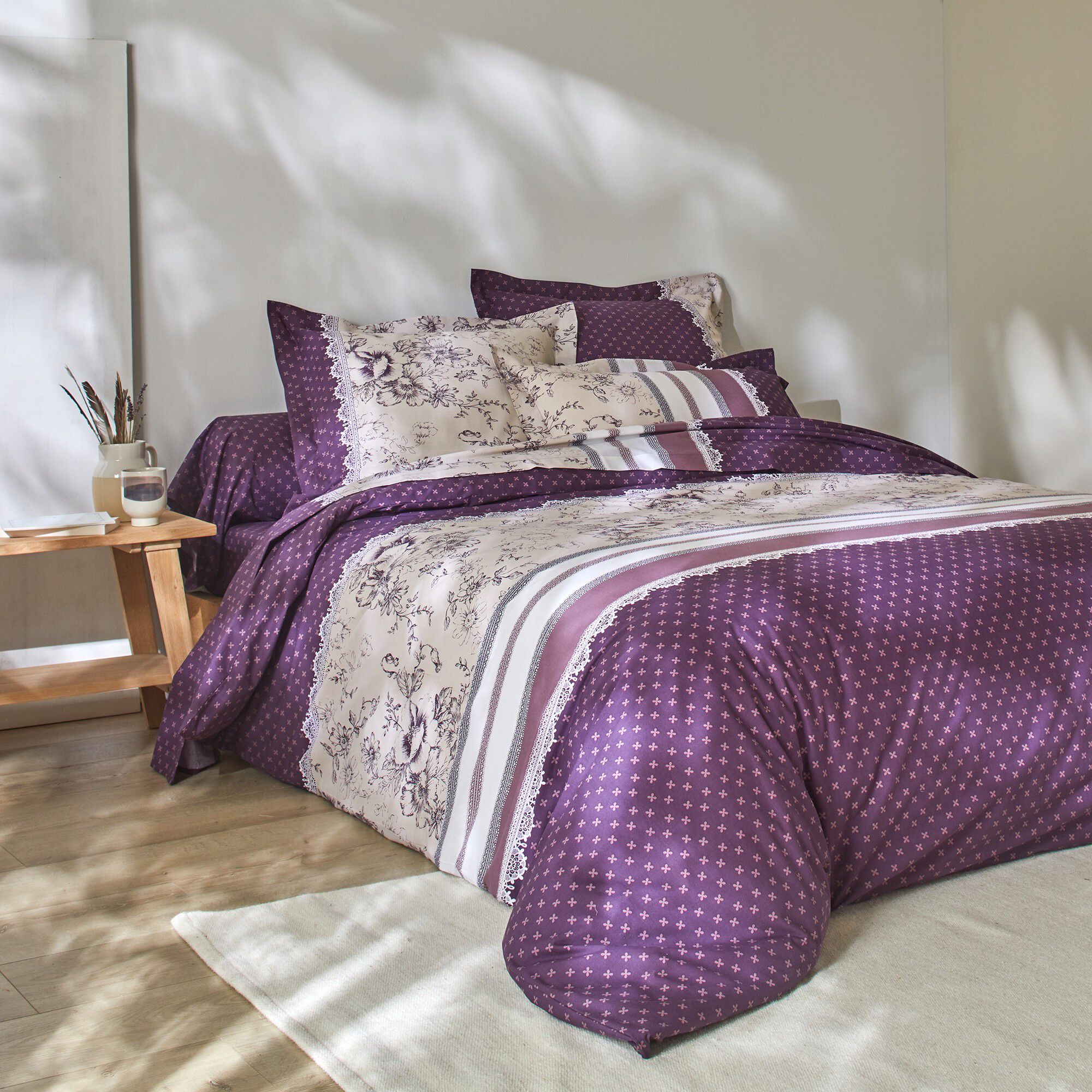Linge de lit Gabrielle en flanelle imprimé fleurs et dentelle
