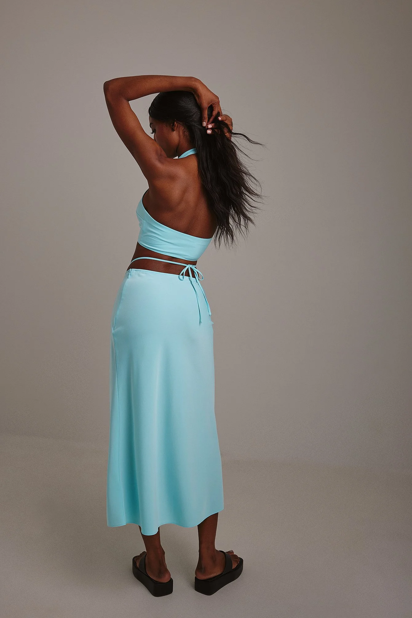 Strap Detail V-shape Skirt