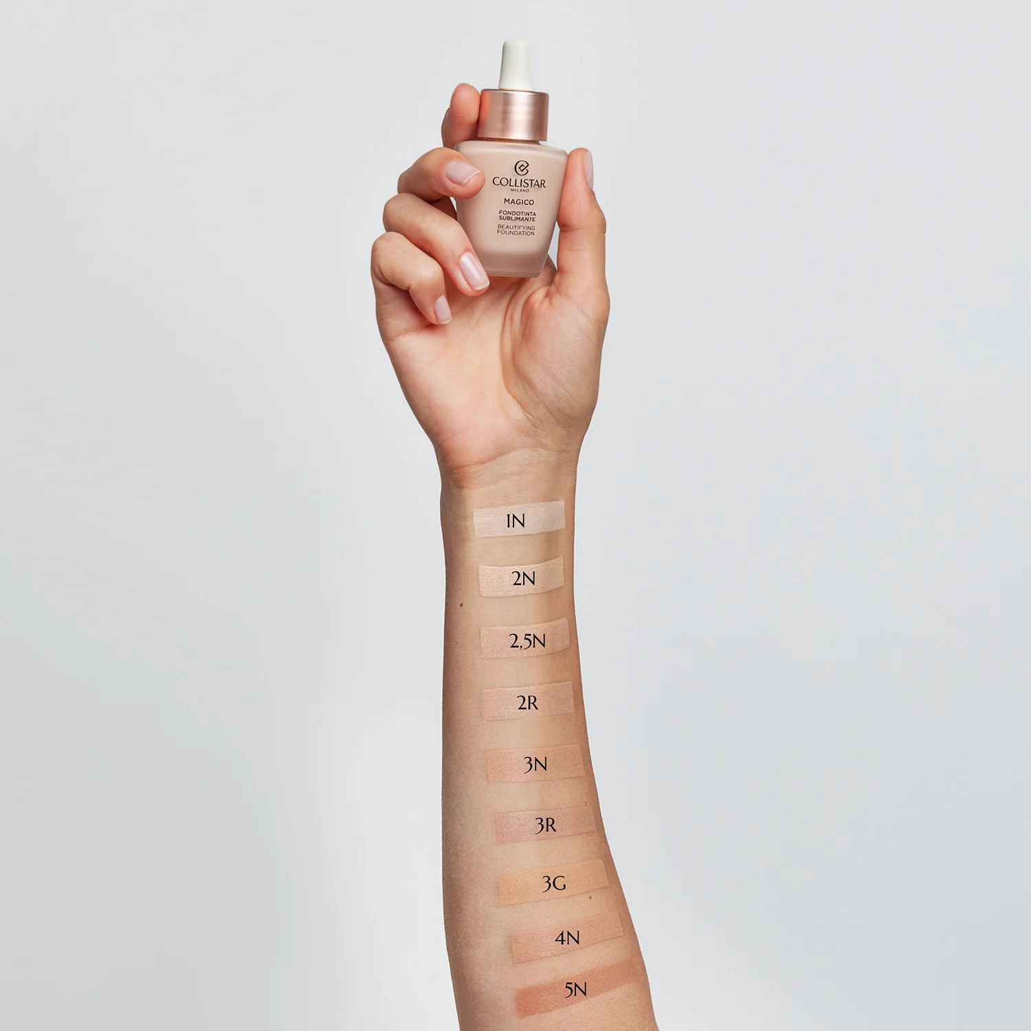 Base de maquillaje líquida Magic Face Sublimating Foundation