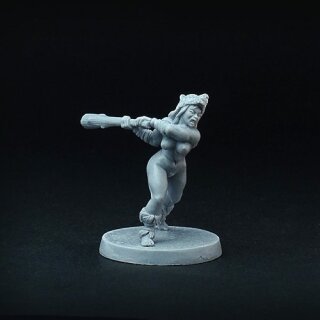 Female Berserker 4 (28 mm)