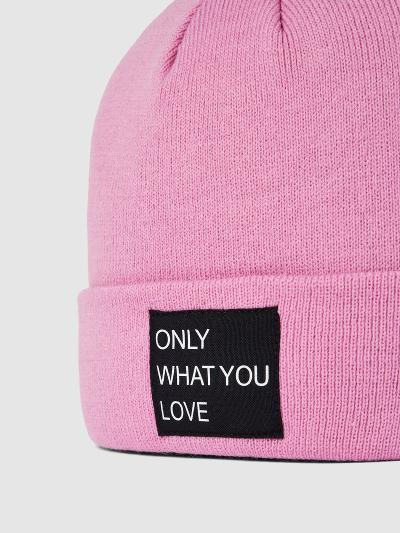 Beanie mit Statement-Patch Modell 'MADISON' in hellrosa