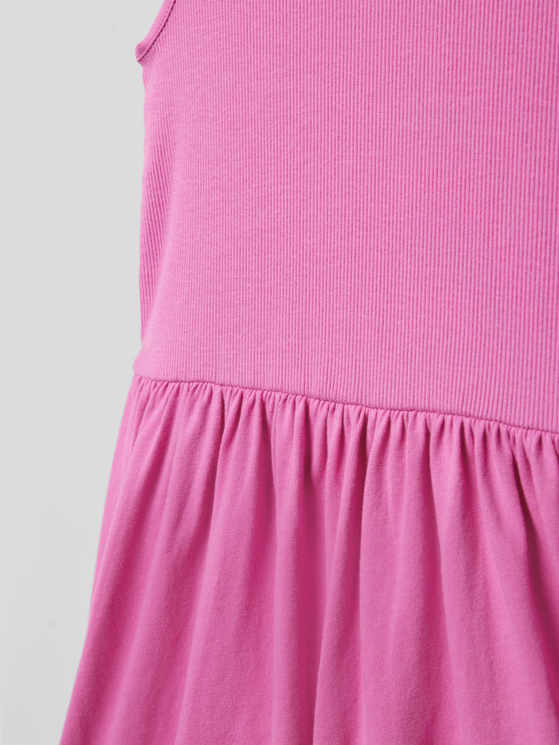 Kleid mit Raffung in pink