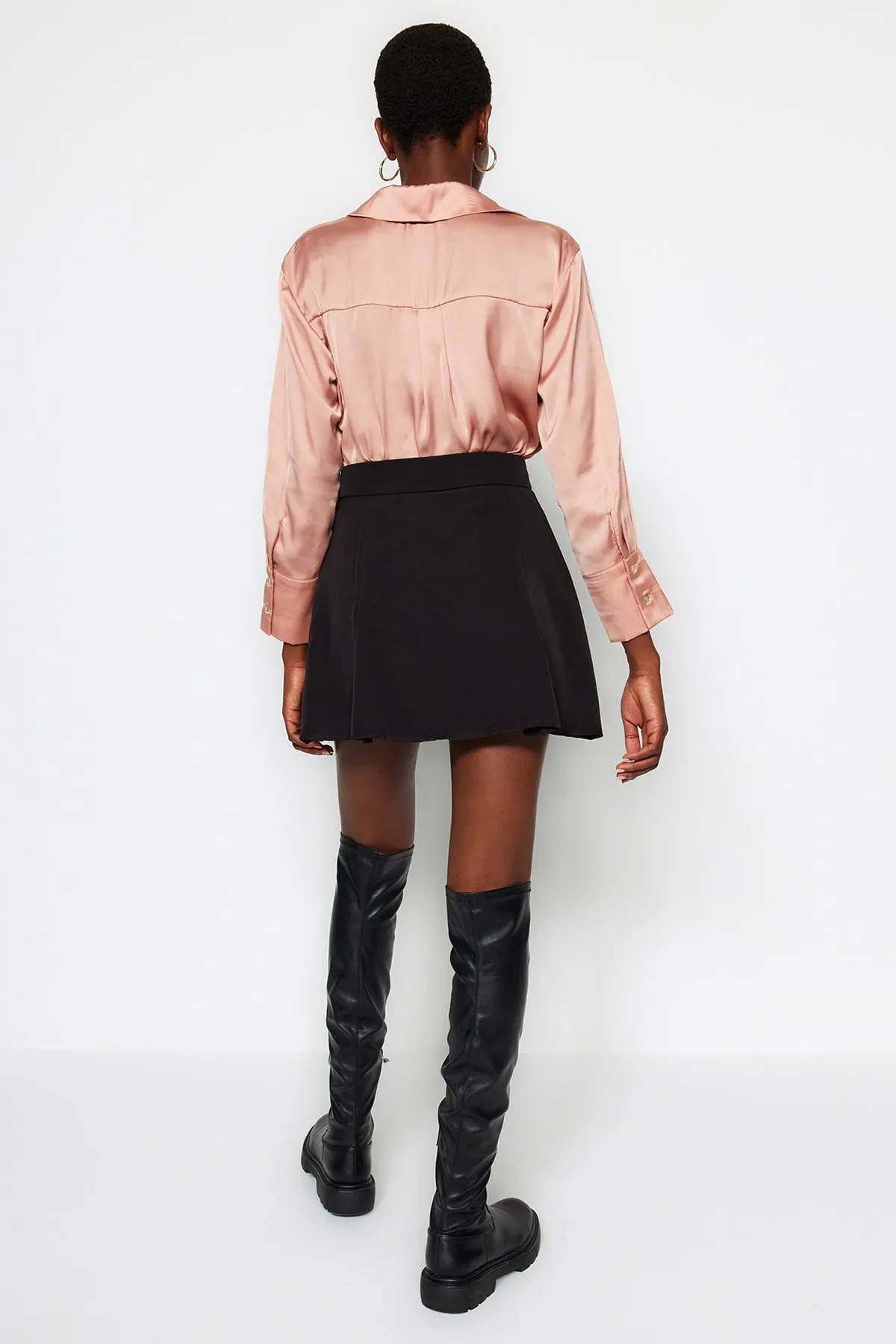 Trendyol Collection  Shorts - Schwarz - Mittlerer Bund