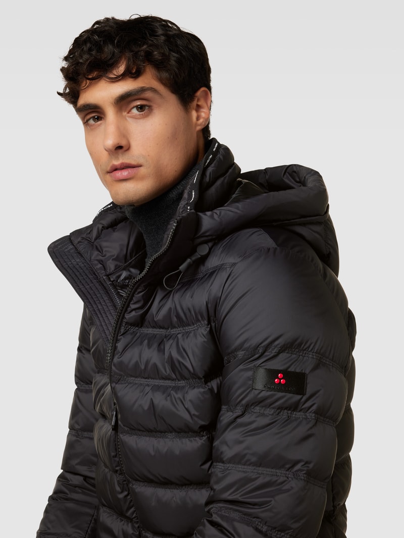 Steppjacke mit abnehmbarer Kapuze Modell 'BOGGS' in schwarz