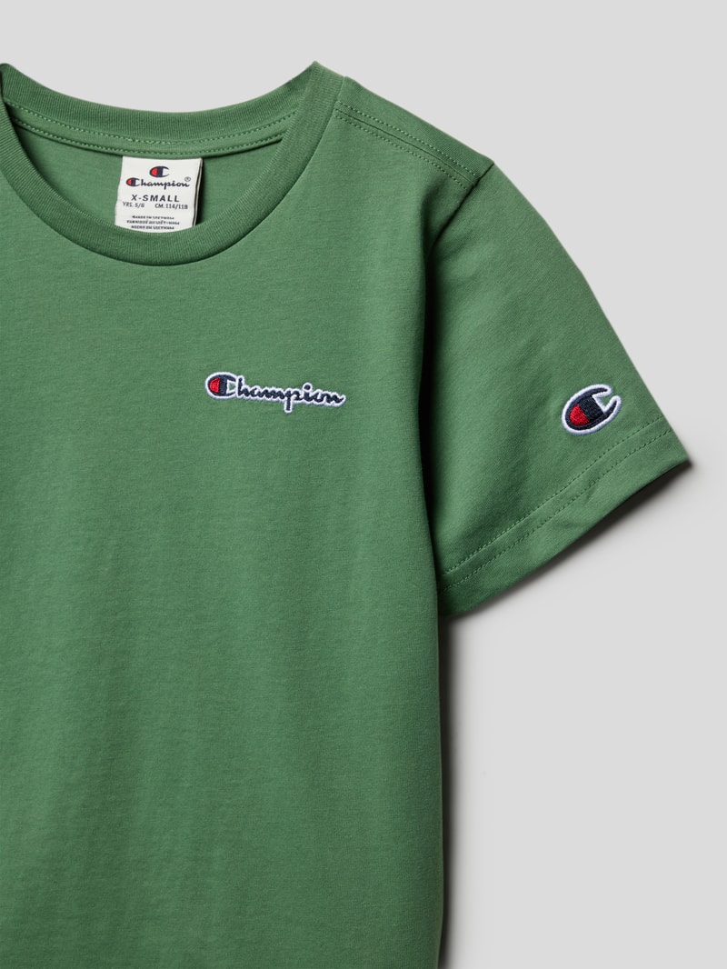 T-Shirt mit Label-Stitching in grün