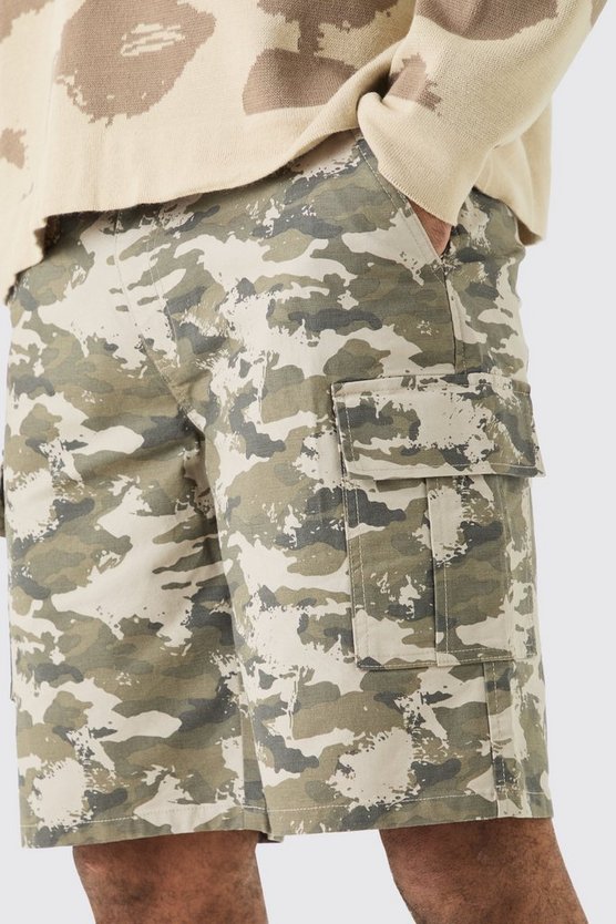 Lockere Camouflage Cargo-Shorts