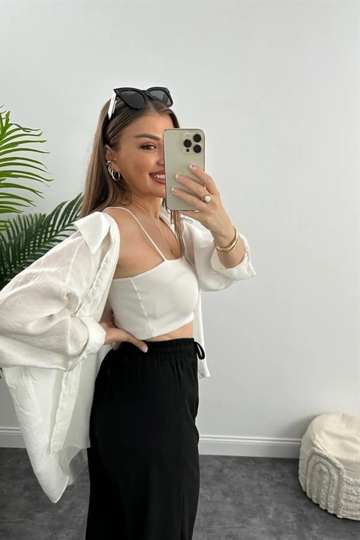 Laluvia  Schwarze Hose mit hohem Bund und elastischem Bund vorne