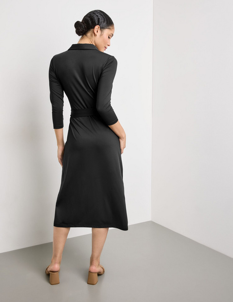 Elegantes Kleid mit Wickeleffekt