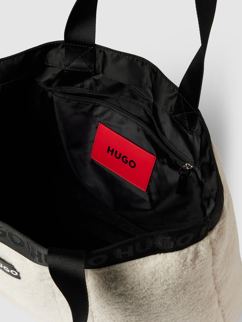 Shopper mit Label-Detail Modell 'Becky' in ecru