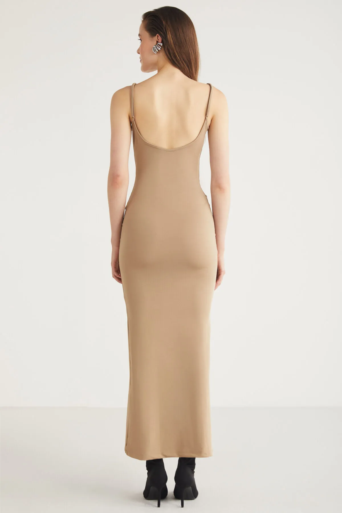 GRIMELANGE  Chasity Damen-Maxikleid aus halbglänzendem Stoff, flexibel, figurbetont, beige