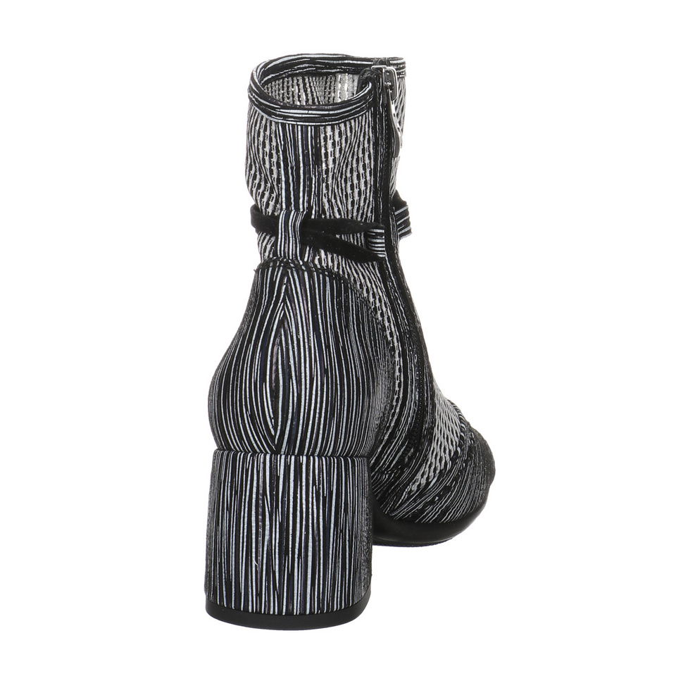 Simen Stiefelette