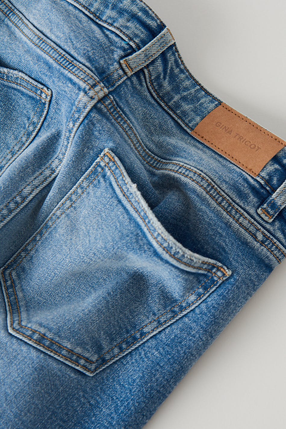 Slim cropped jeans