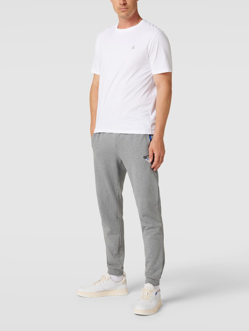 Sweatpants mit Label-Details in mittelgrau meliert