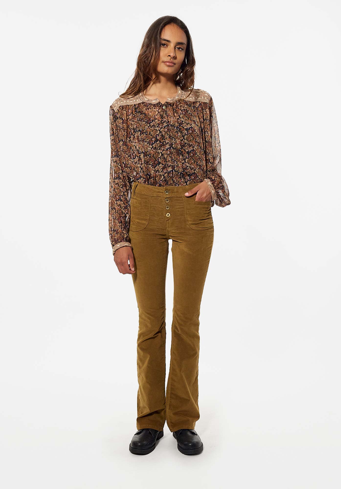 LUCKY  Jean beige bootcut Femme