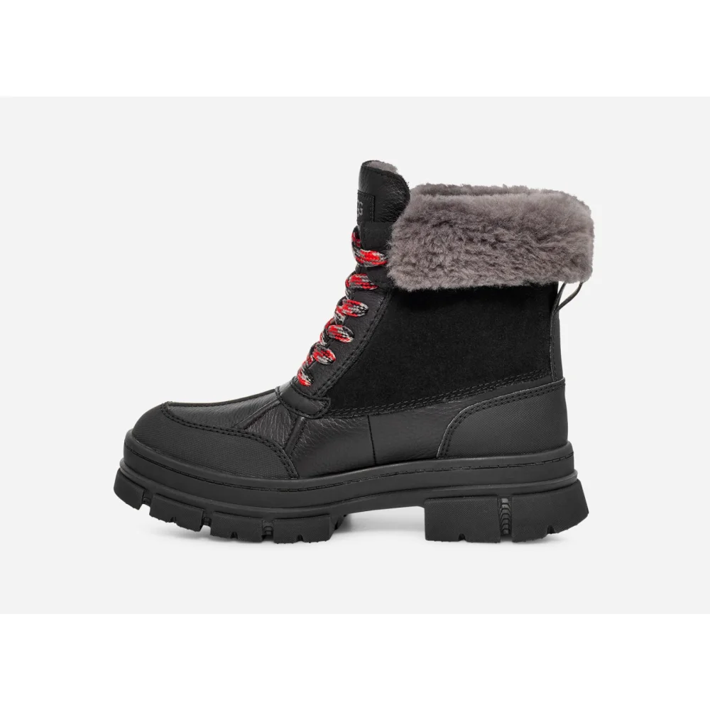 UGG Ashton Addie 1130524-BLK / schwarz