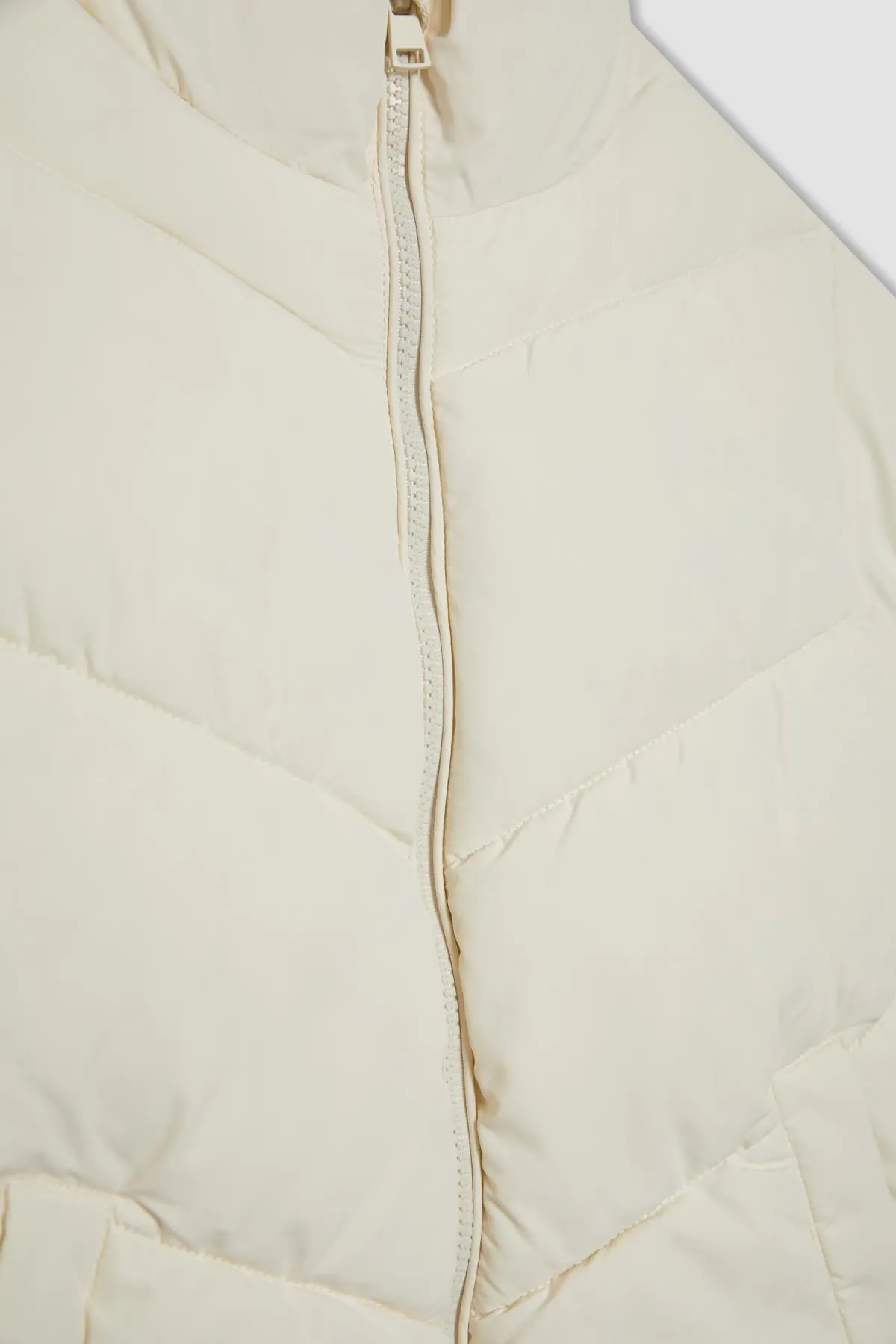 DeFacto  Wasserabweisende, mit Fleece gefütterte Pufferjacke für Mädchen mit Stehkragen A0836a823au