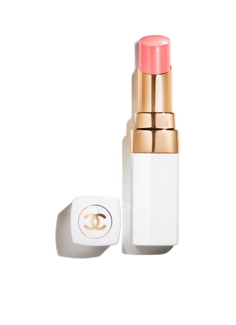 CHANEL THE HYDRATING TINTED BALM, WITH CUSTOMIZED INTENSITY, FOR LIPS THAT LOOK MORE BEAUTIFUL DAY AFTER DAY