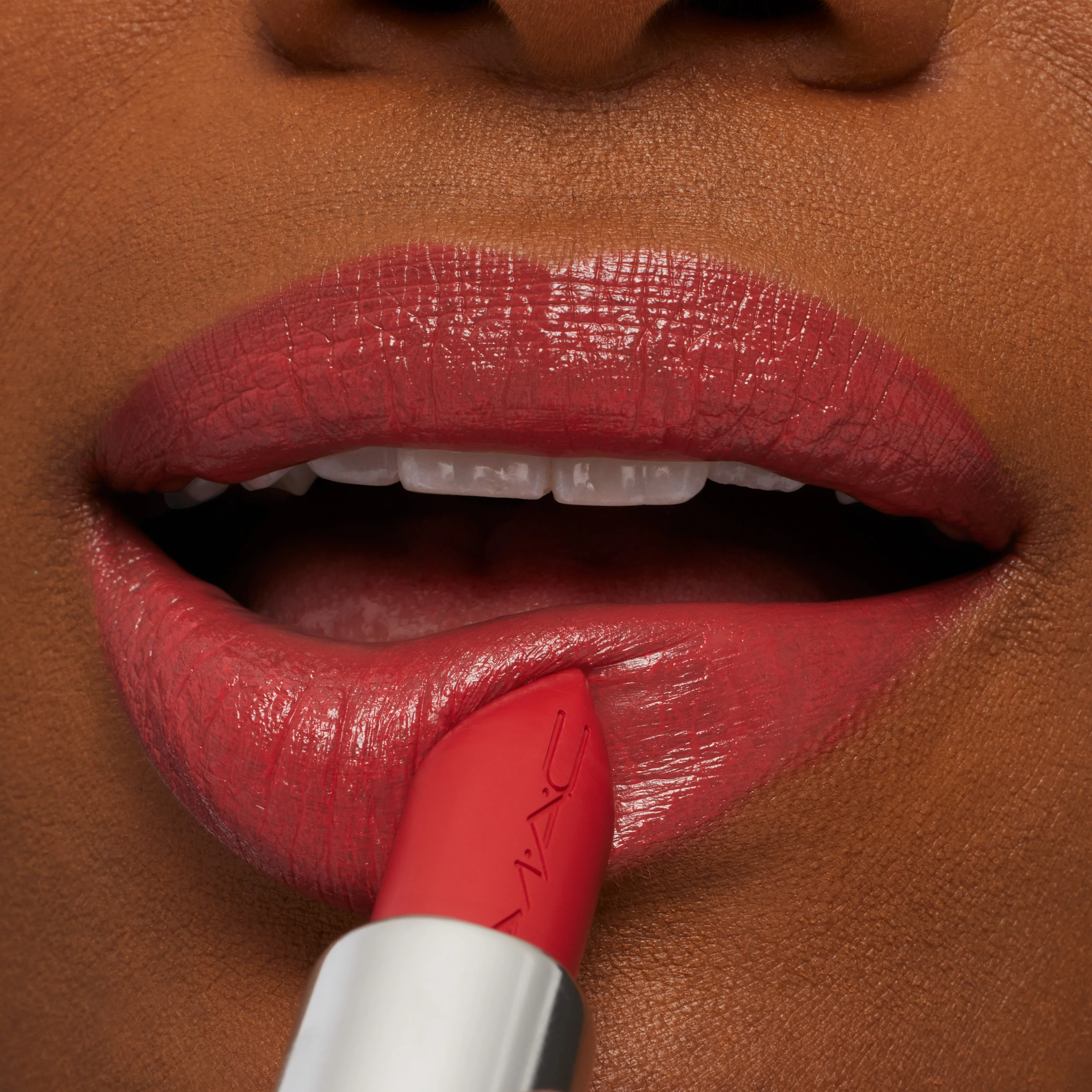 Rossetti M·A·CXIMAL GLATKI SATENSKI RUŽ ZA USNJE - Rossetto