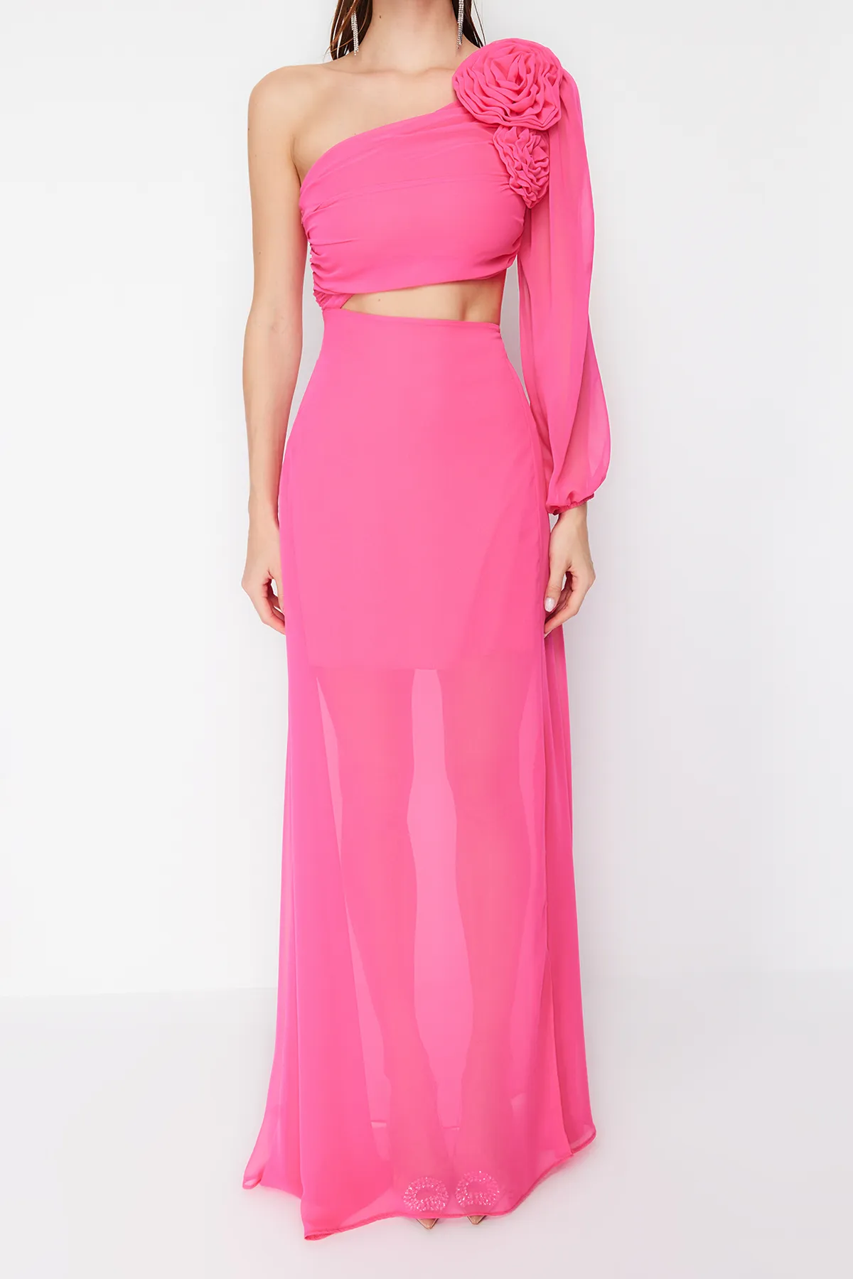 Trendyol Collection  Langes Abendkleid aus Chiffon mit Farbverlauf in Fuchsia mit gefüttertem Fenster/Ausschnitt und Ausschnitt TPRSS23AE00077
