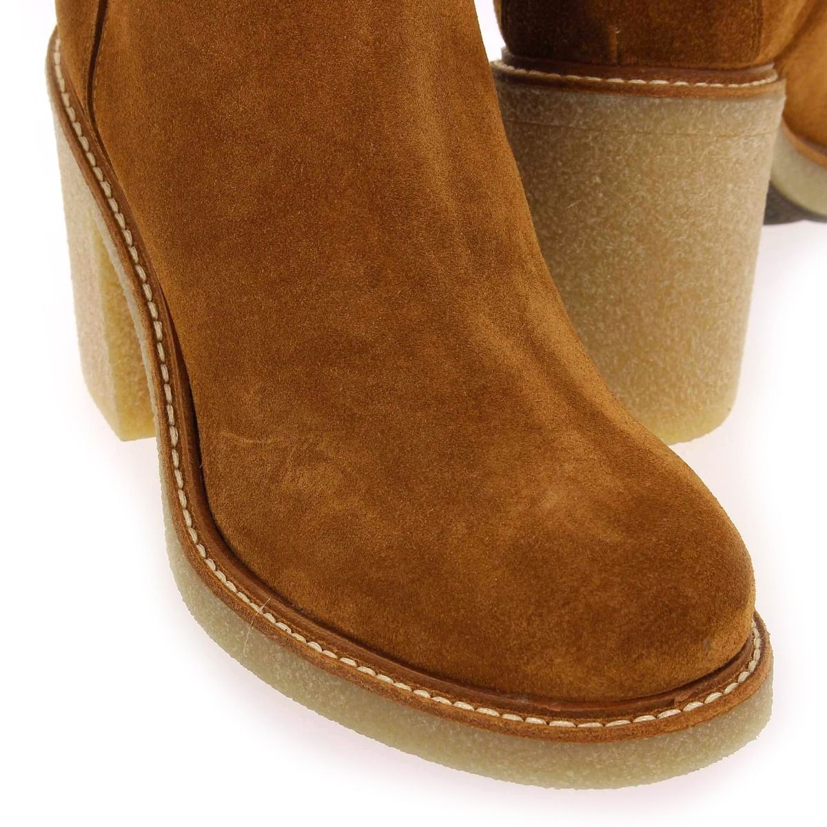 Julie Dee  IV 043 - Cognac
