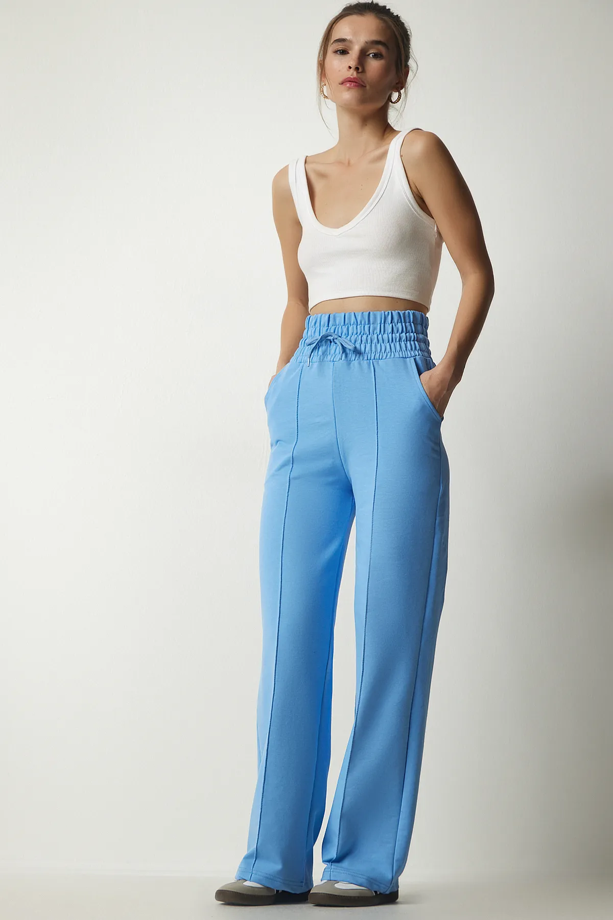 Happiness İstanbul  Himmelblaue Basic-Strick-Jogginghose mit Taschen für Damen XR00018