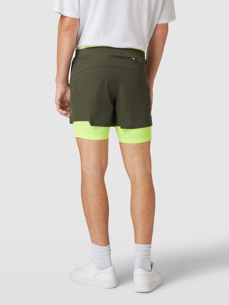 Shorts mit Tunnelzug Modell 'Training' in olivgrün