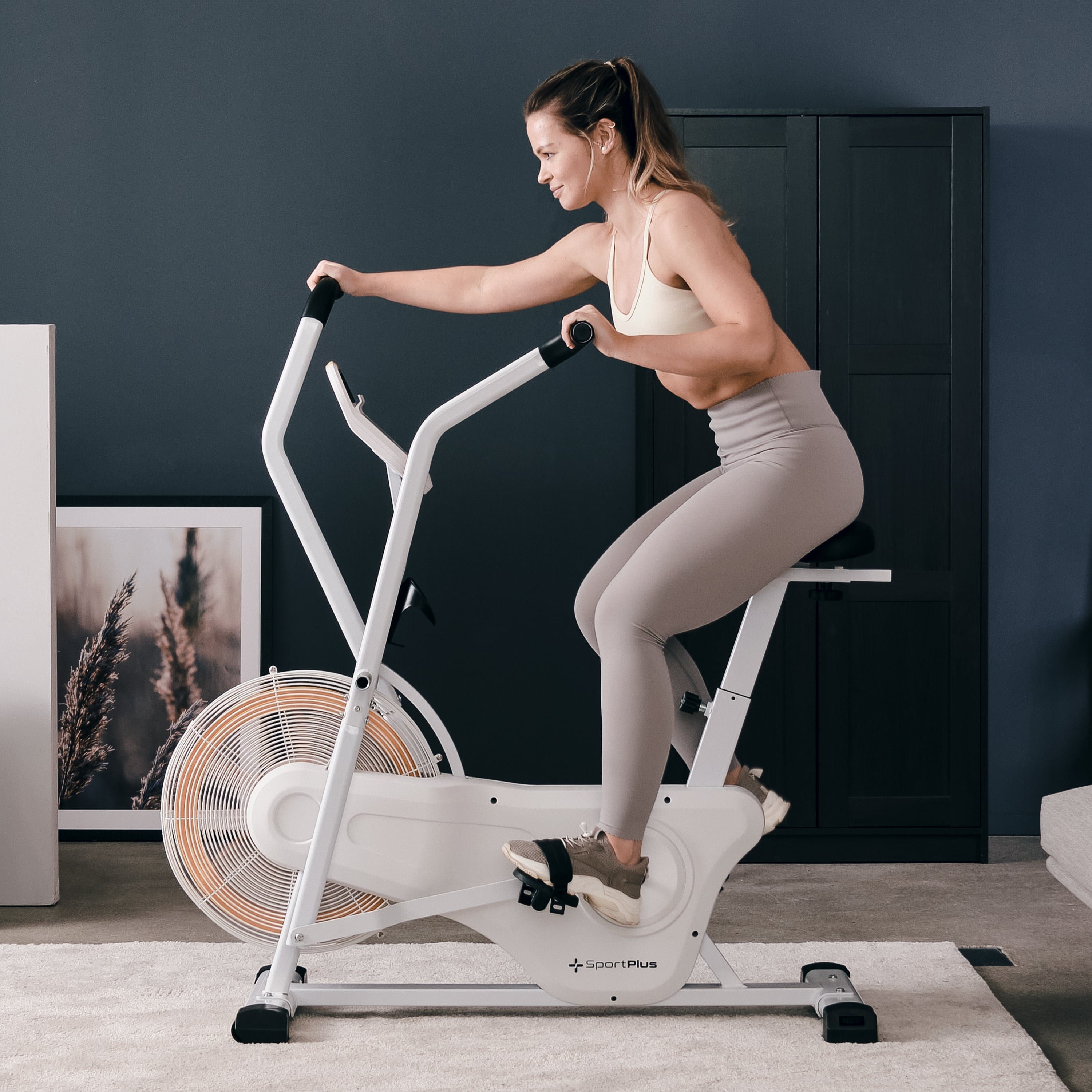 SportPlus Heimtrainer SP-FB-2100-W-iE, Profi Air Bike, Luftwiderstand, Heimtrainer für HIIT, SP-FB-2100-W-iE