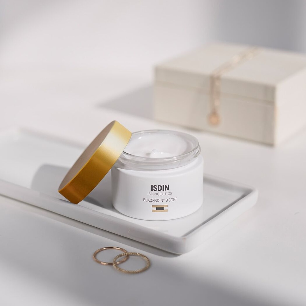 isdin Glicoisdin 8 Soft Gel visage effet peeling