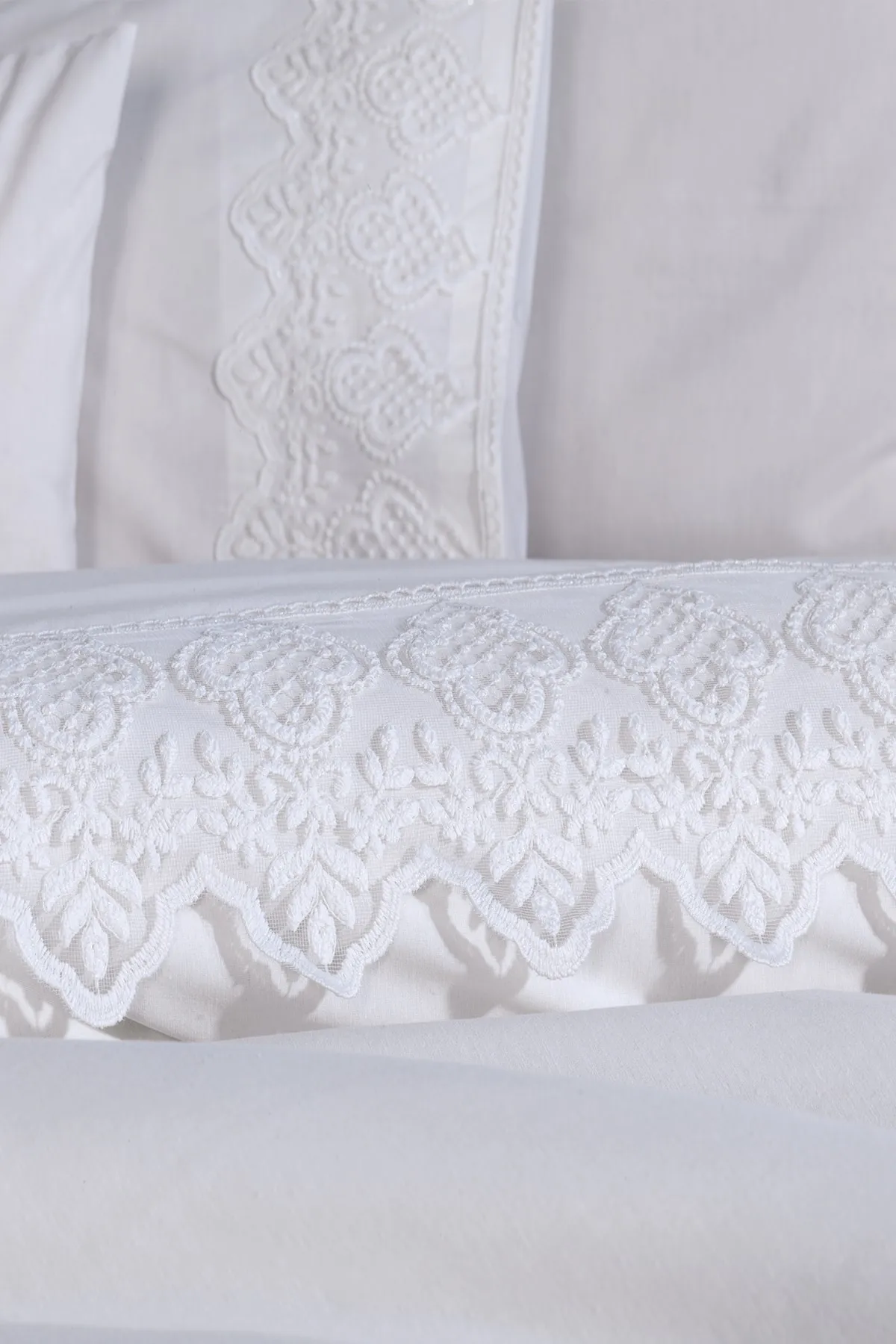 Çeyiz Diyarı  Hüsna Mitgift-Bettbezug-Set aus französischer Spitze, Creme