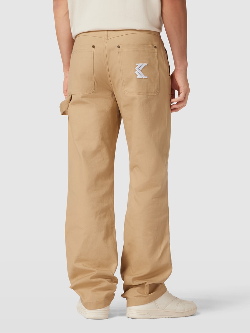 Stoffhose mit Eingrifftaschen in beige
