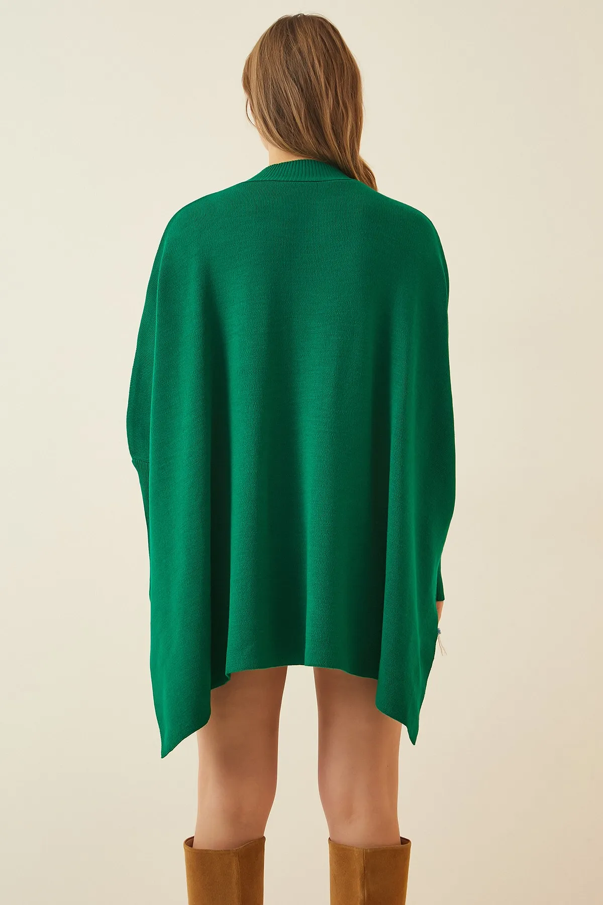 Happiness İstanbul  Grünes Oversize-Poncho-Sweatshirt mit Seitenschlitz für Damen YY00005