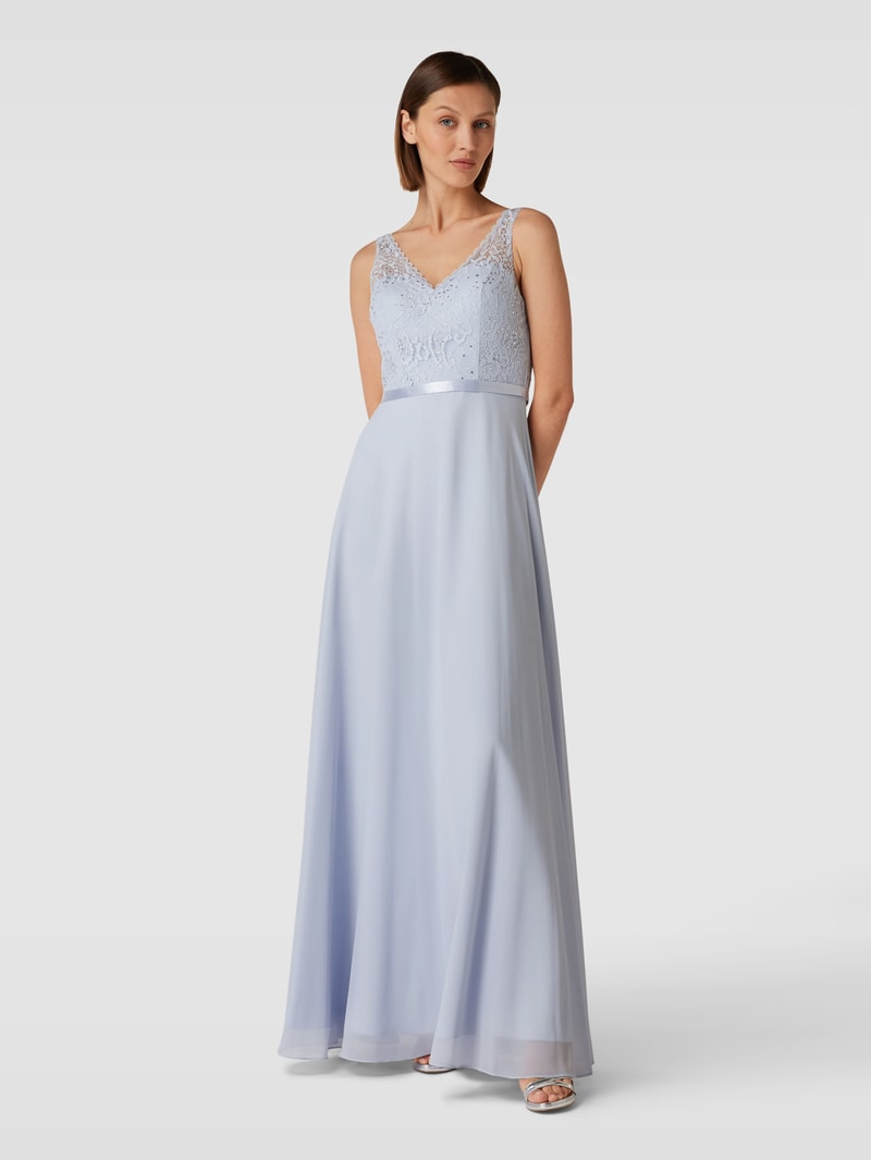 Abendkleid mit Ziersteinbesatz in hellblau